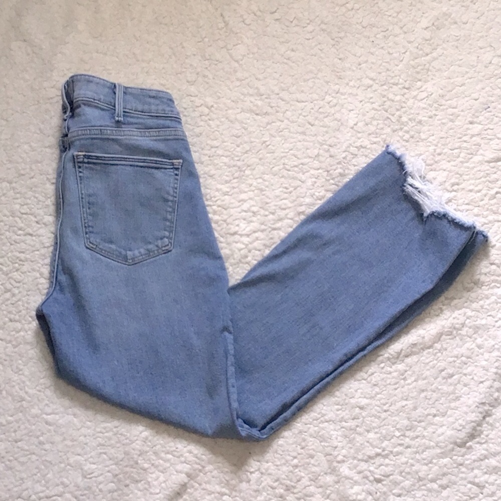 🌸 Abercrombie 🌴 Simone high rise fray hem ankle Jeans - Picture 2 of 13